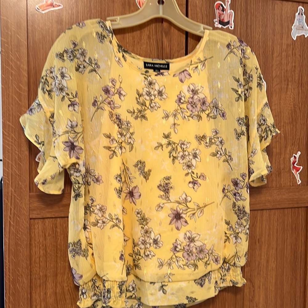 Beautiful yellow blouse